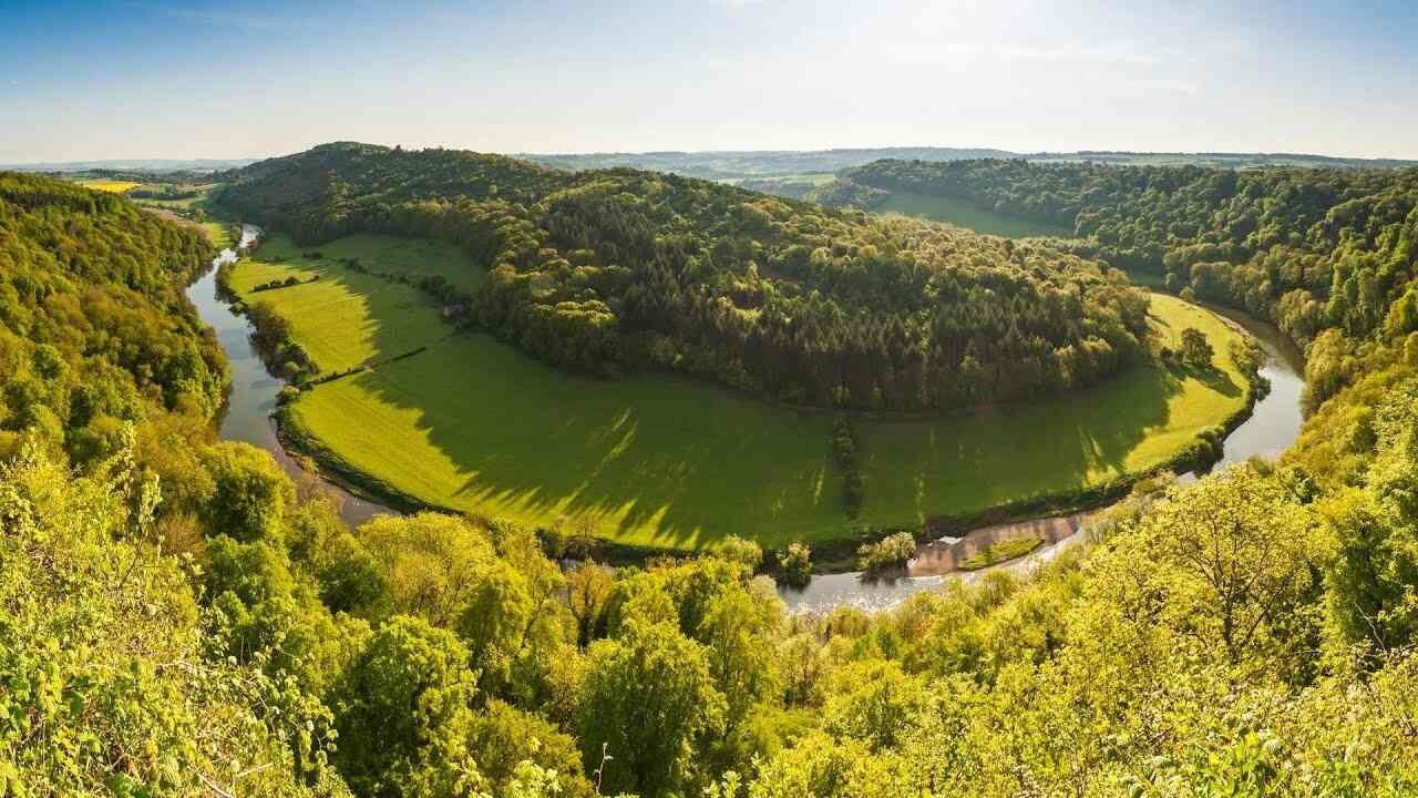 Tours of Wales